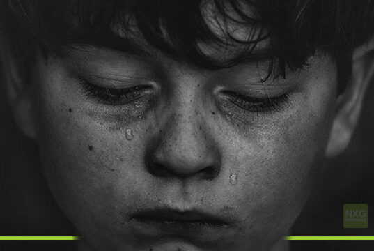 Orang Dewasa lah yang kecanduan Gadget, Bukan Anak-anak!!